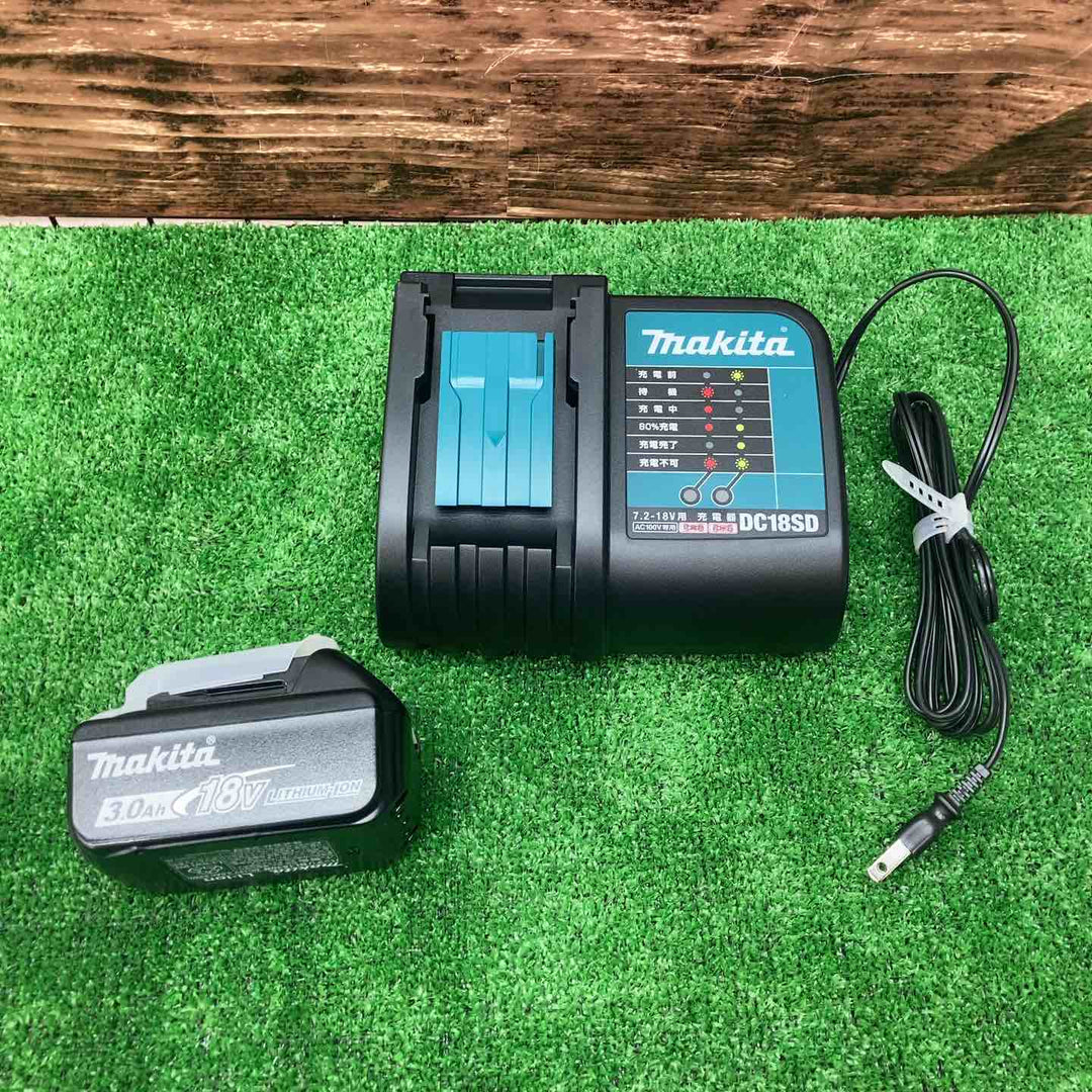 ◇マキタ(Makita) 　充電式芝刈機 18V 3Ah バッテリ、充電器付 MLM230DSF【川越店】