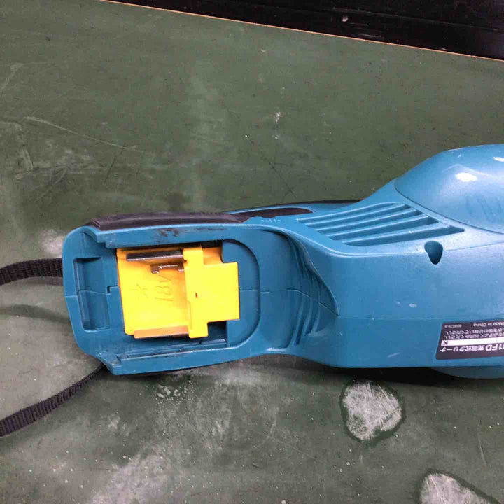 ☆マキタ(makita) コードレスクリーナ CL181FDZ【戸田店】