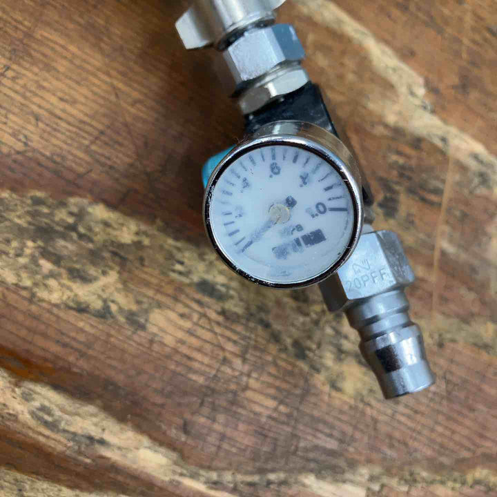 ▼アネスト岩田 スプレーガン kiwami W-50-B6 カップ,圧力計付き【柏店】