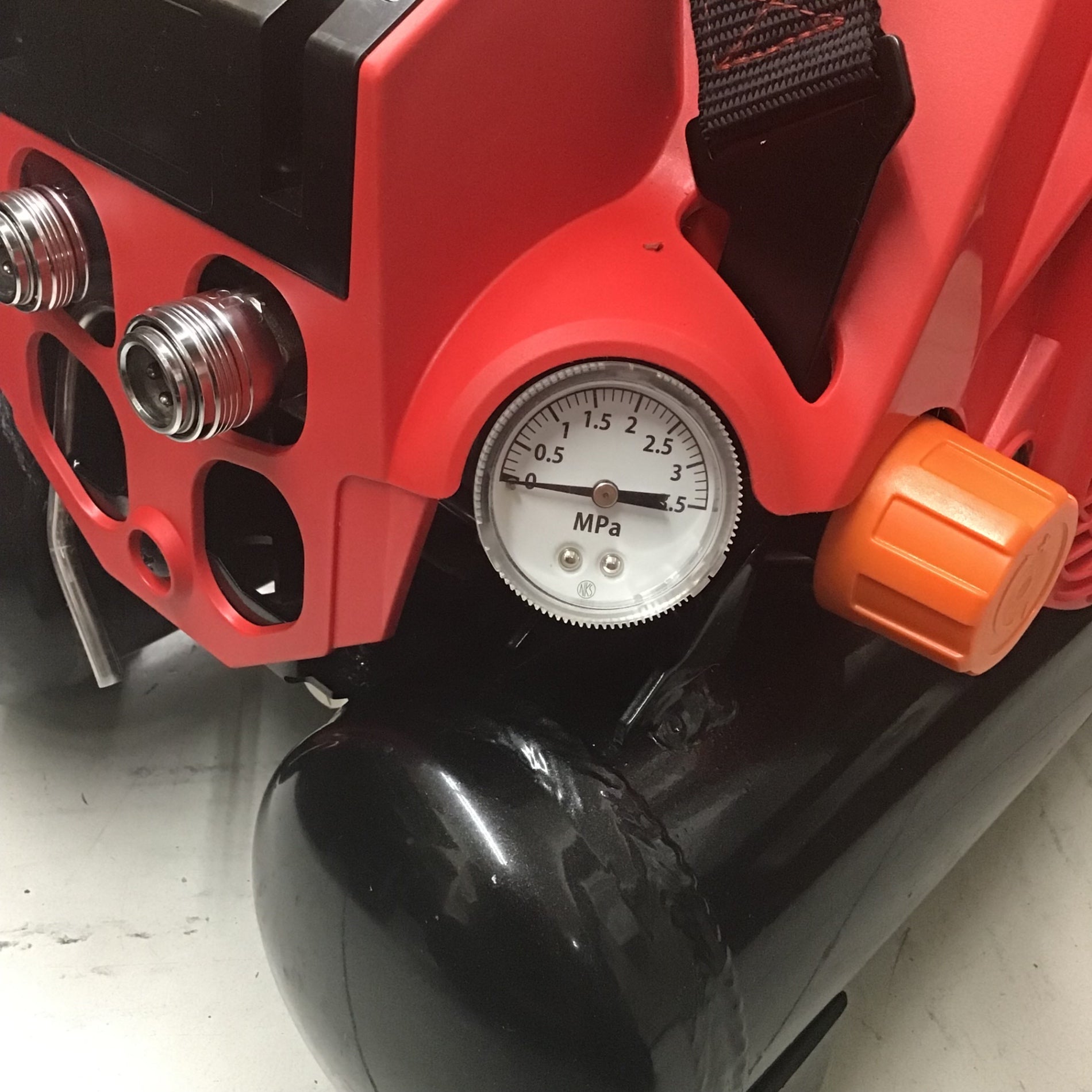 【引取限定】MAX　AK-HL1110E　コンプレッサ　未使用品【うるま市田場】 廃盤>マックス エアコンプレッサ / AK-HL1110EA | 利作オンライン