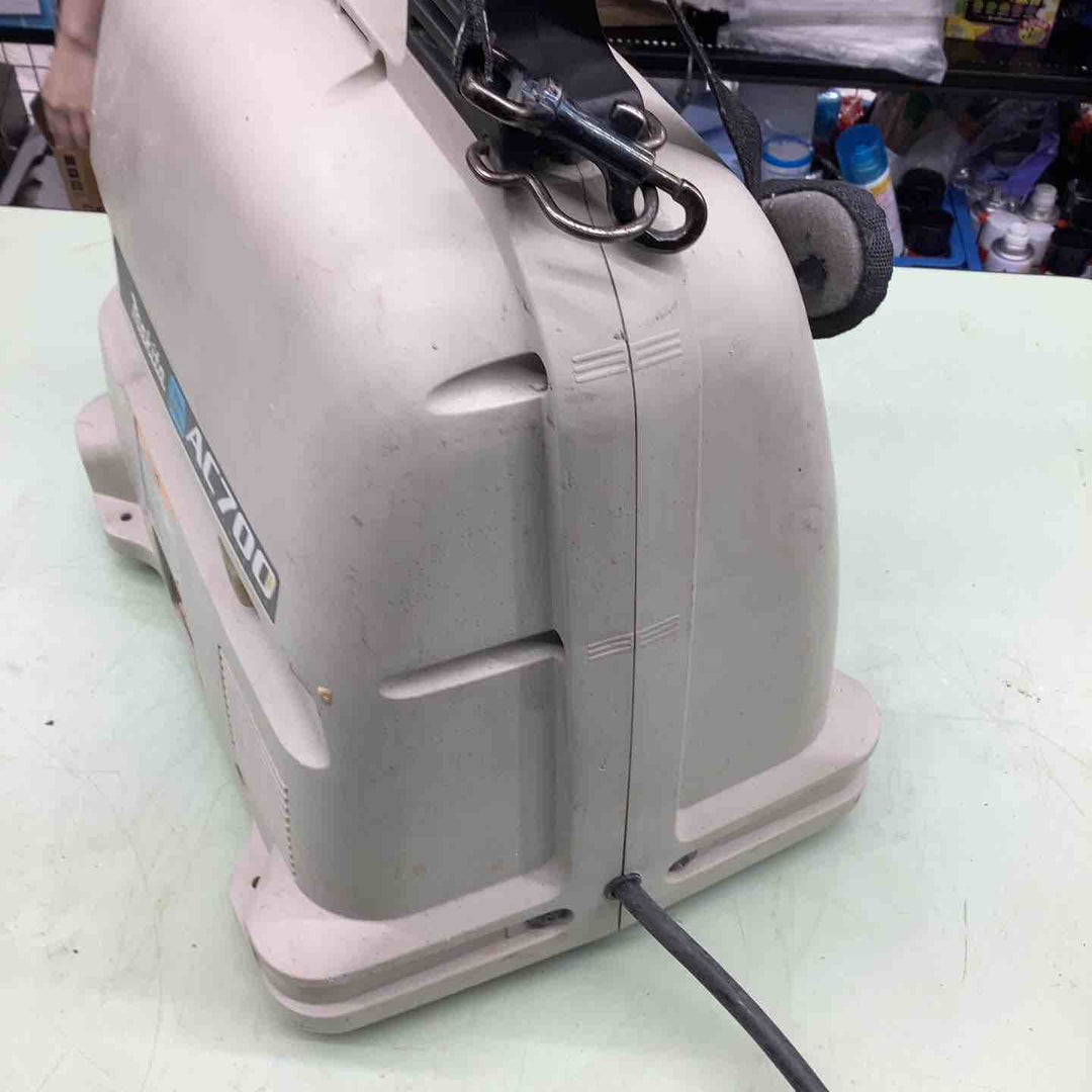 ★マキタ(makita) エアコンプレッサー AC700【越谷店】