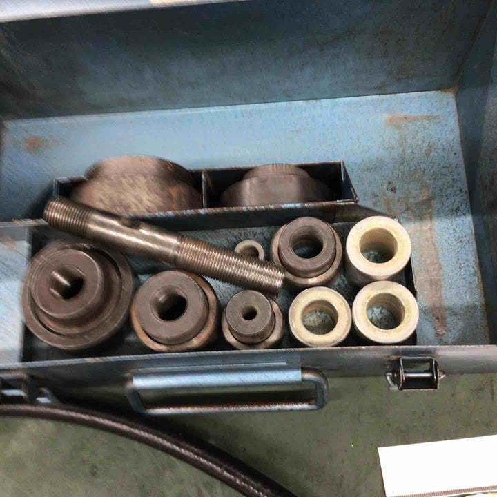 ◇IZUMI 手動油圧パンチャー SH-10-1【戸田店】