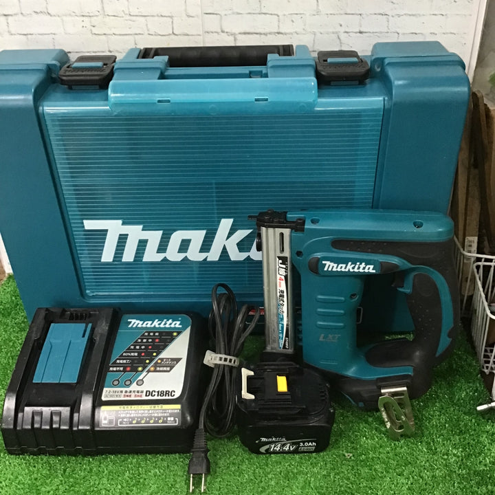 ☆マキタ(makita) 14.4V 4mm J線 コードレスタッカ ST420DRF【町田店】