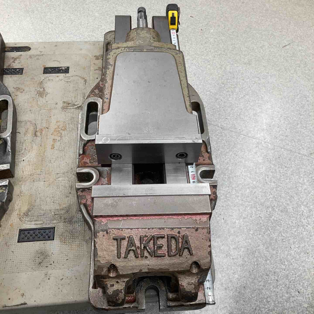 【店頭受取り限定】①◇TAKEDA/武田機械 型式不明 バイス 長さ：610mm 口幅約：155mm【八潮店】