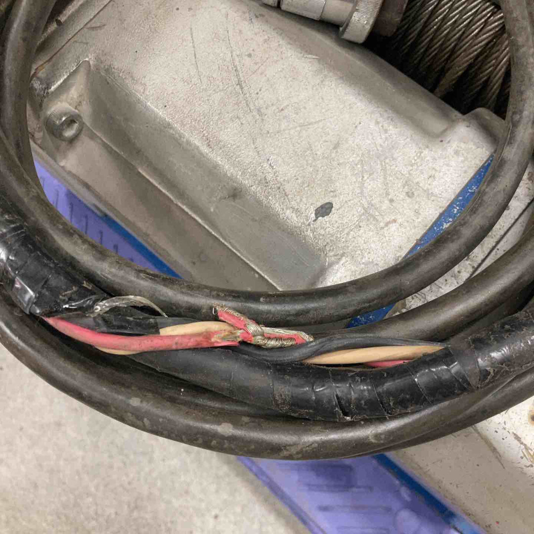 【店頭受取り限定】 富士製作所 SX203 100V シルバーウインチ 電動ウインチ 最大荷重300kg【八潮店】