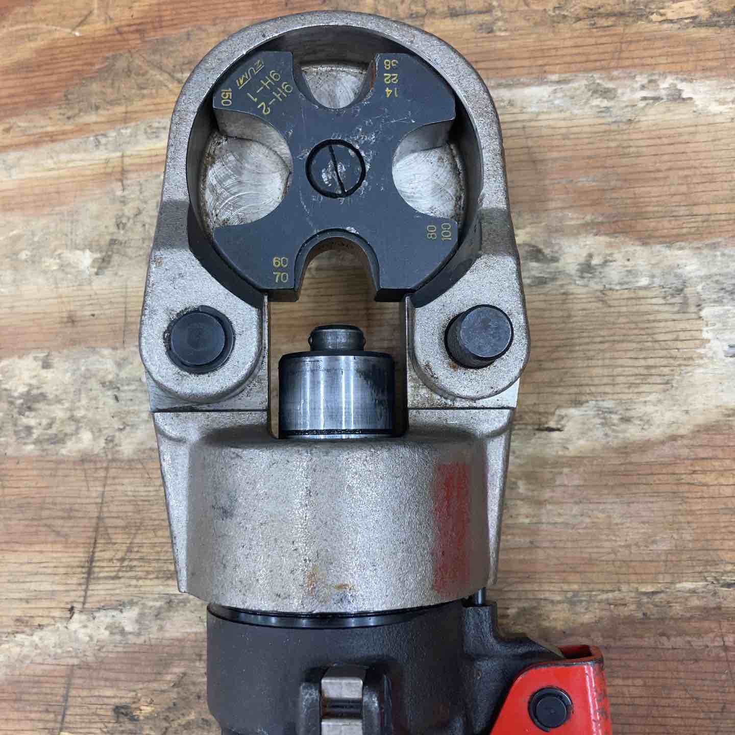 中古品◇泉精器(IZUMI) 手動油圧式圧着工具 9H-150 ダイス付き