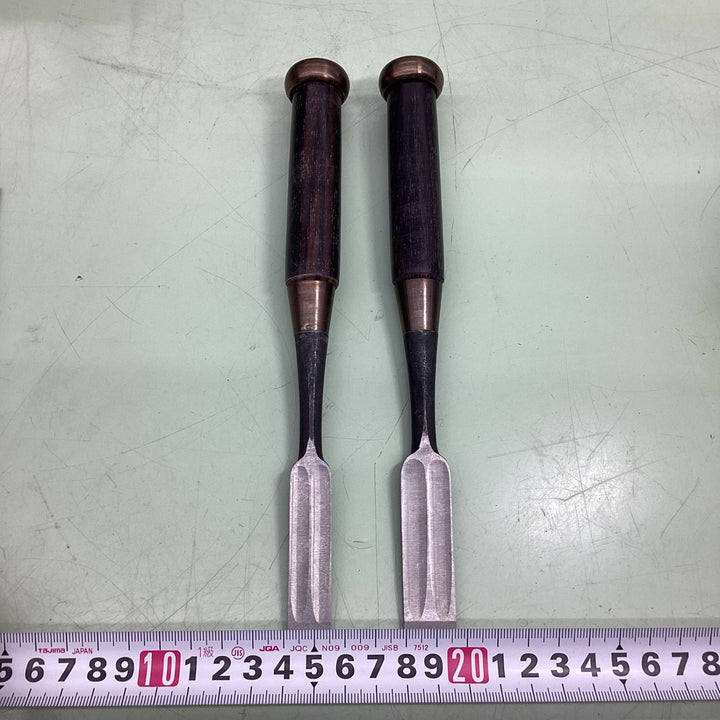 次弘 面取 十本組追入鑿 三ツ裏 黒丹柄【越谷店】