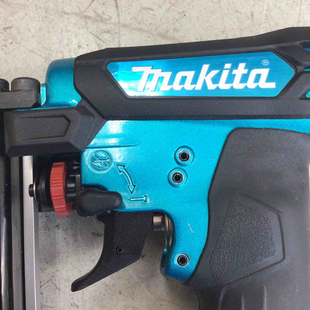 【中古品】 マキタ/makita 高圧ピンネイラ AF502HPM 【鴻巣店】