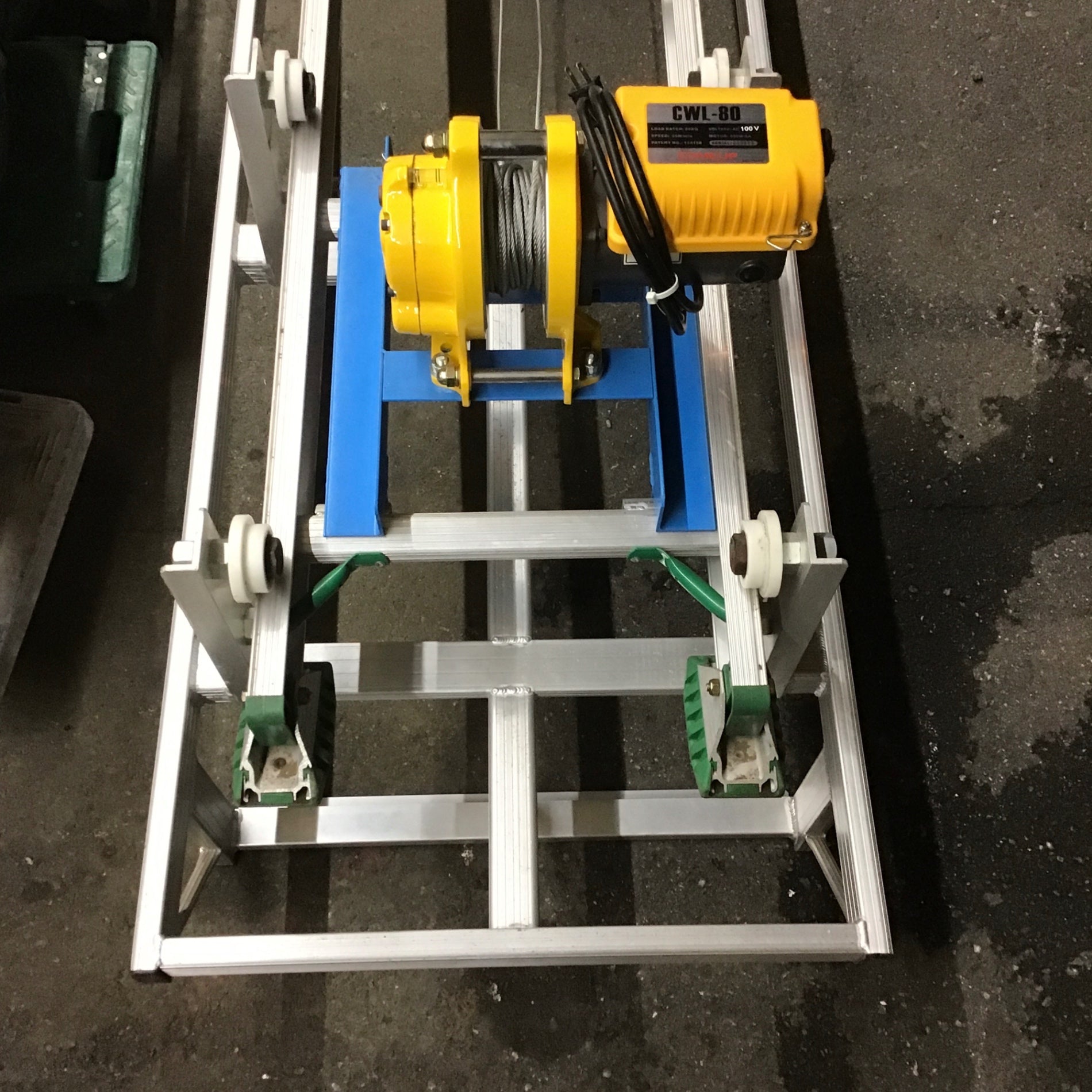 ウインチ(ボード揚げ機あげる君用)