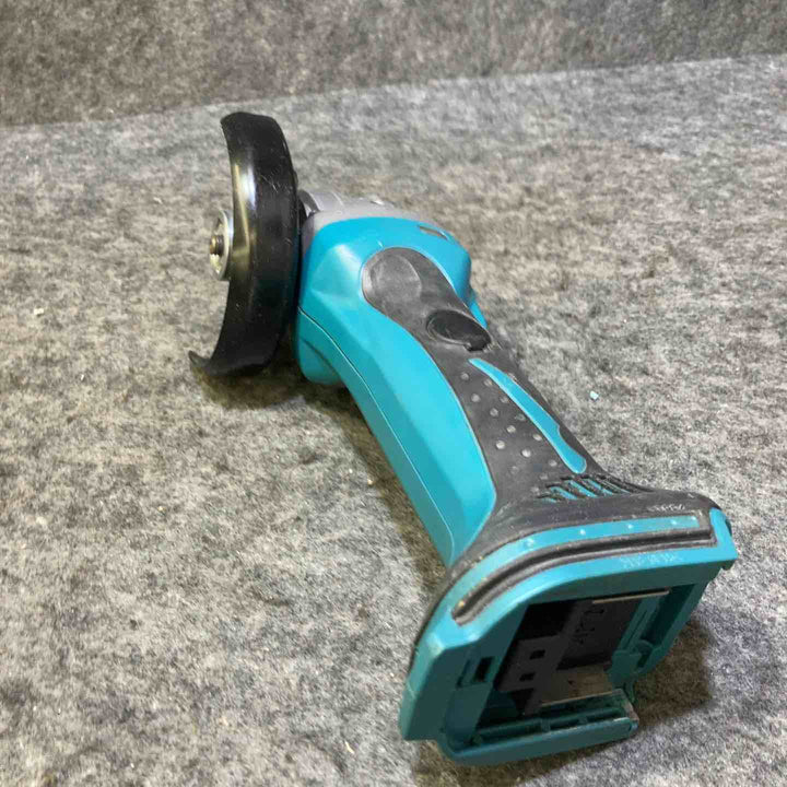 マキタ(makita) 100mmコードレスディスクグラインダ GA400DZ+BL1430 【桶川店】