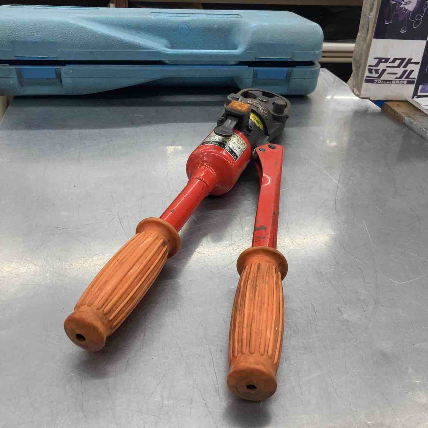 泉精器製作所　手動油圧工具 激安銀座 店 泉精器 IZUMI 手動 油圧圧着器 圧着工具 9H-2 ケース付き