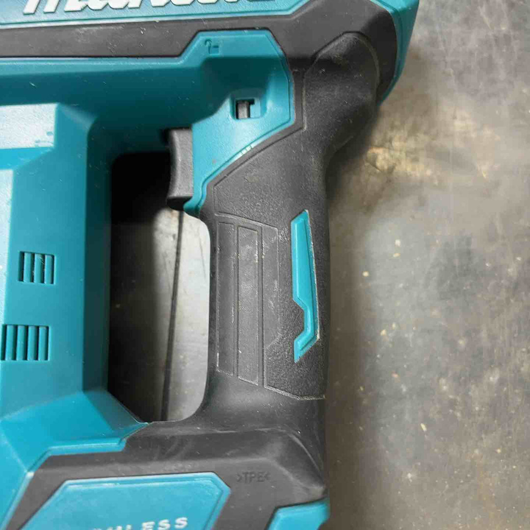 【中古品】マキタ(makita) 40mmコードレス仕上釘打 FN001GRDX【所沢店】