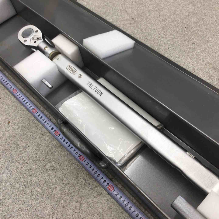 【未使用品】トネ トルクレンチ T6L700N 2013年校正証明書付【八潮店】