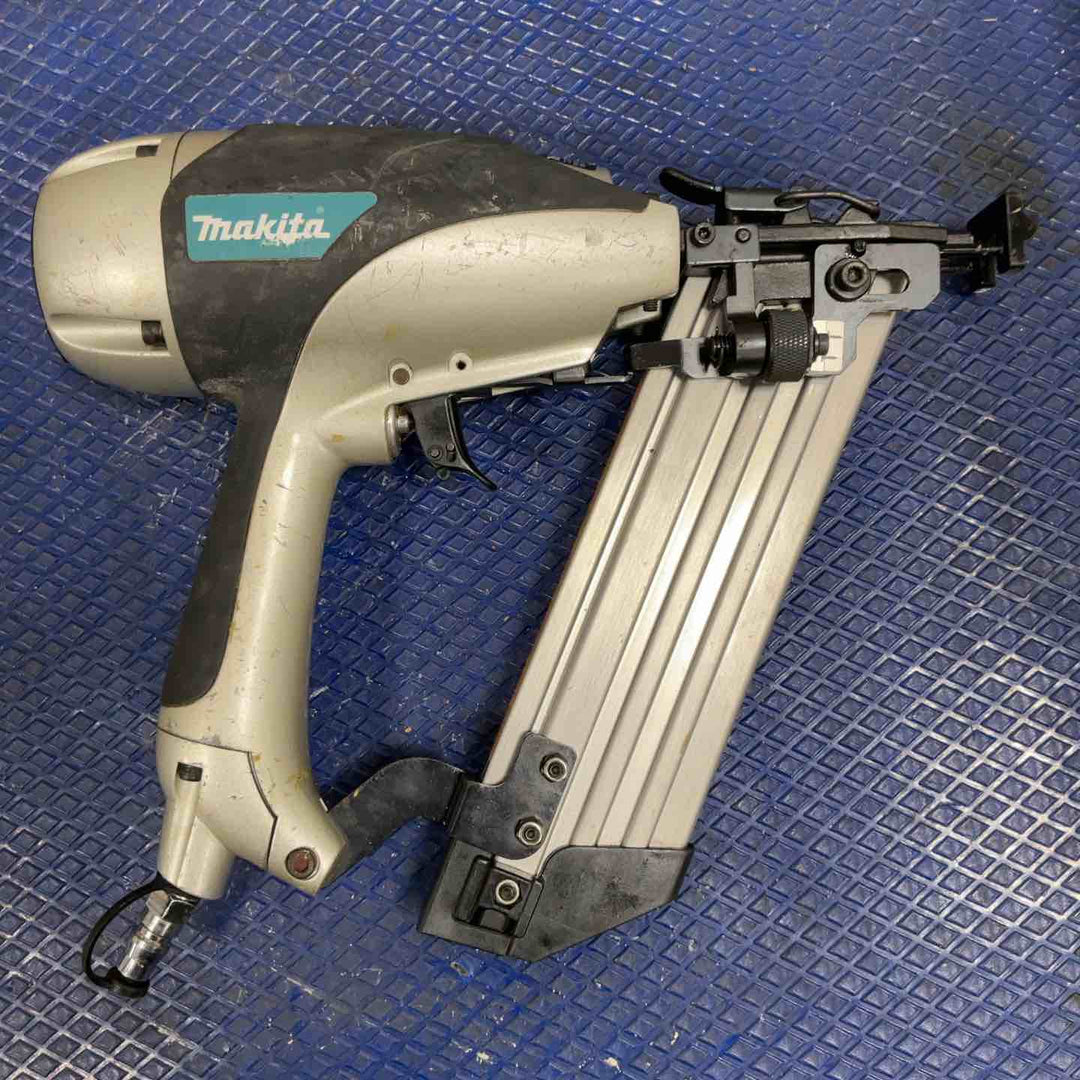 ◇マキタ フロア用ブラッド釘打 AF634S【草加店】