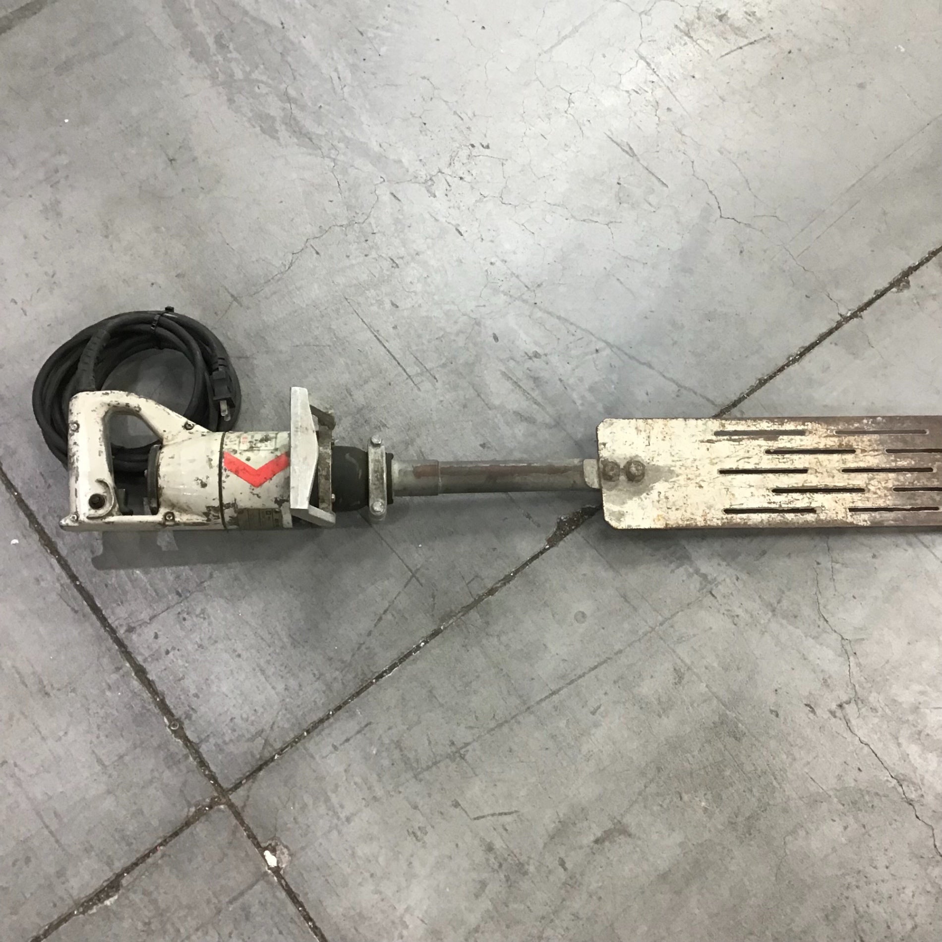 エクセン 軽便パンチ バイブレーター D32DPS 中古品 現状品 ak366 エクセン 軽便パンチ バイブレーター D32DPS 中古品 現状品 ak366