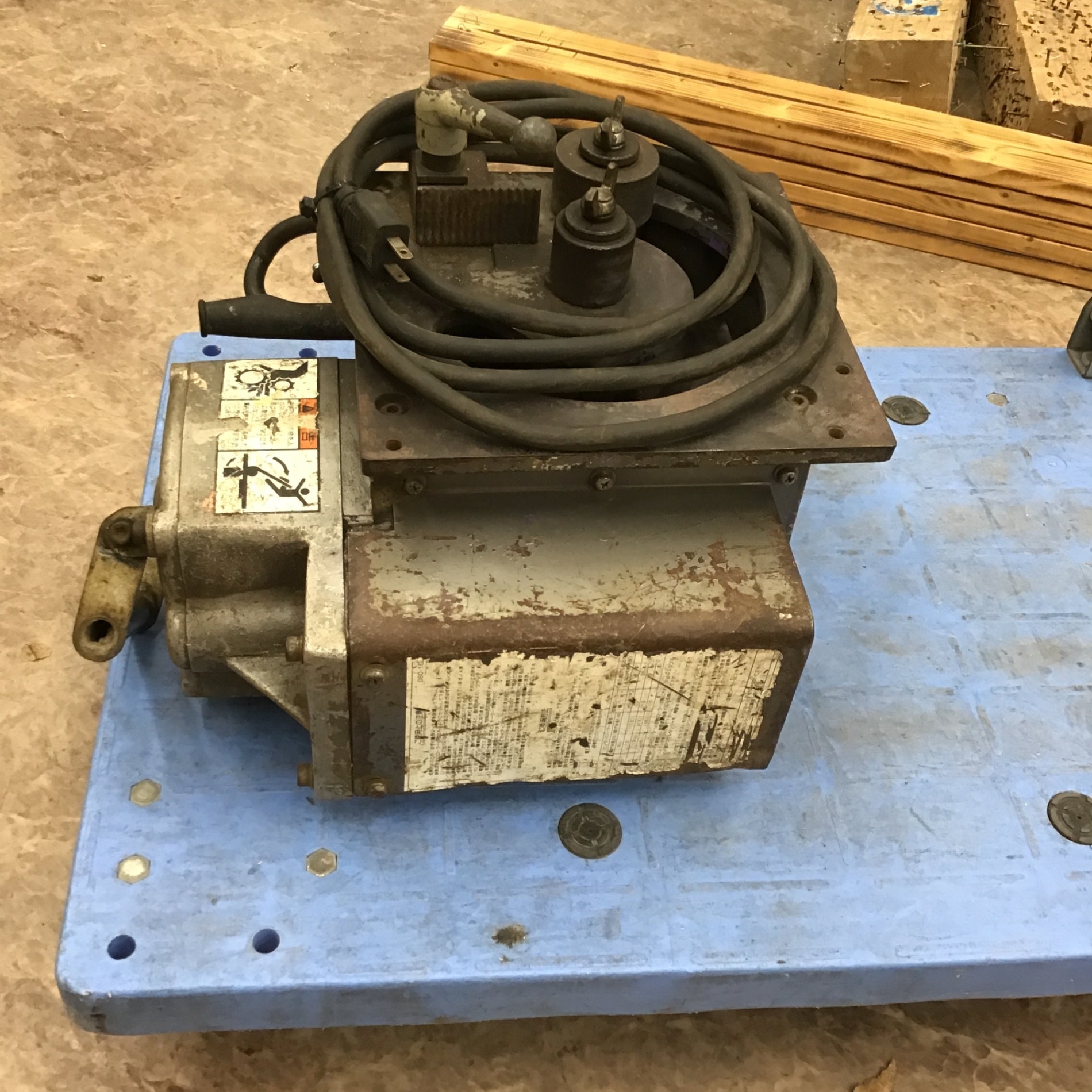 DIAMOND　ベンダー　DBD-16L　中古品 DIAMOND 鉄筋ベンダー DBD-16Lの中古 中古C傷汚れあり 《大阪・松原