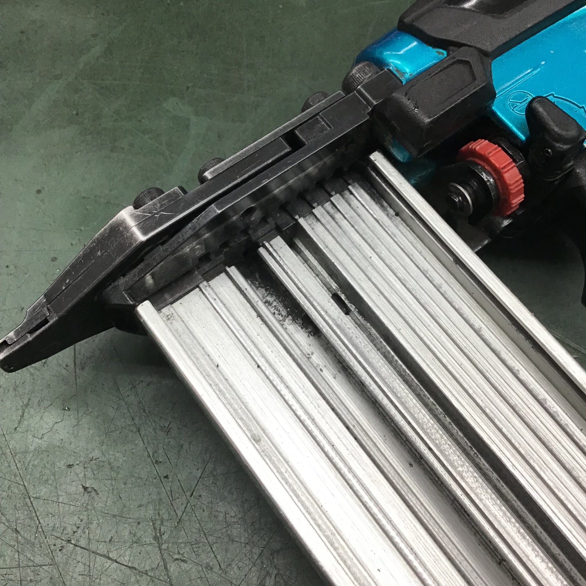 中古品】 マキタ/makita 高圧フィニッシュネイラ AF552HM 【鴻巣店