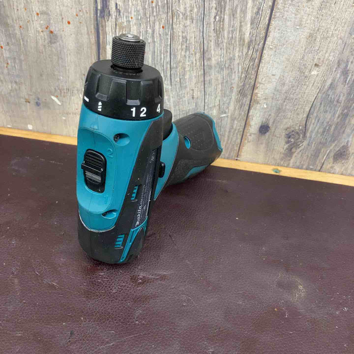 【中古美品】 マキタ(makita) コードレスドリルドライバー DF030DWX 【東大和店】