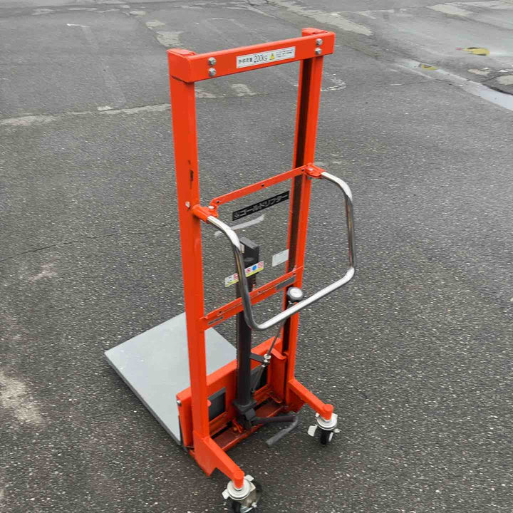 【店頭受取り限定】東正車輛 ゴールドリフター GLF-H200-9T テーブルタイプ 200kg【岩槻店】