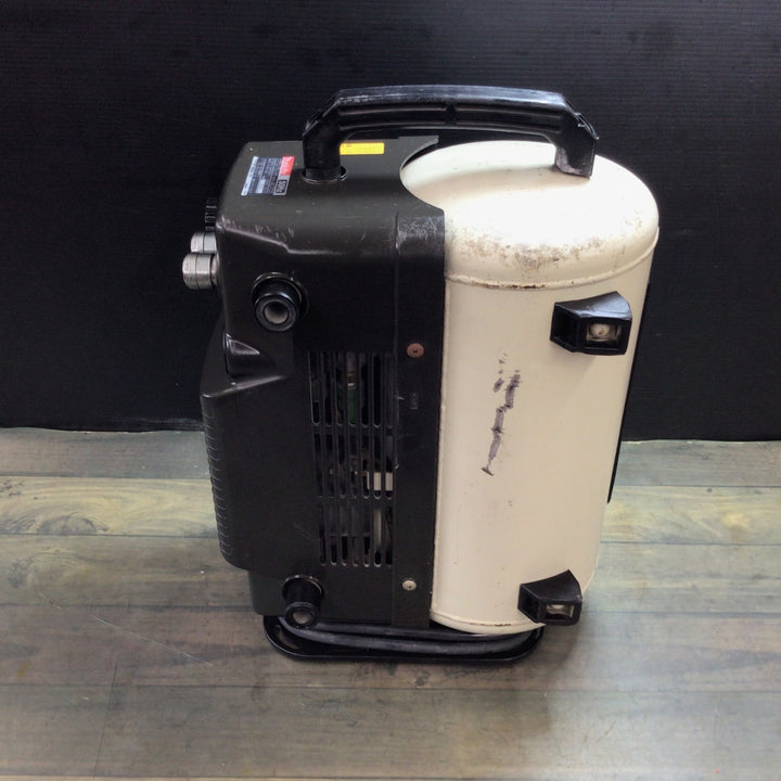 〇マキタ(makita) 常圧エアコンプレッサ AC7011 50Hz【東大和店】