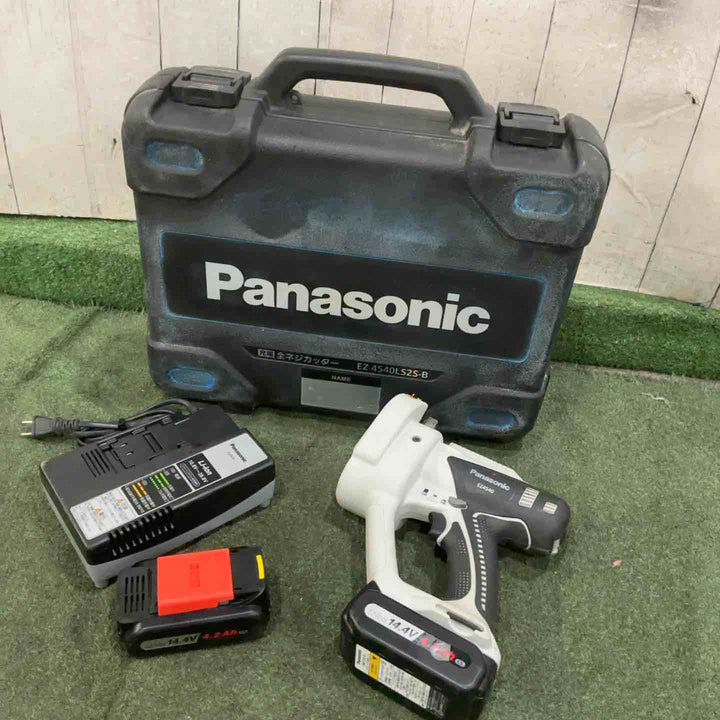 ◇パナソニック(Panasonic) コードレス全ネジカッター EZ4540LE2S-B 動作確認済【川口店】