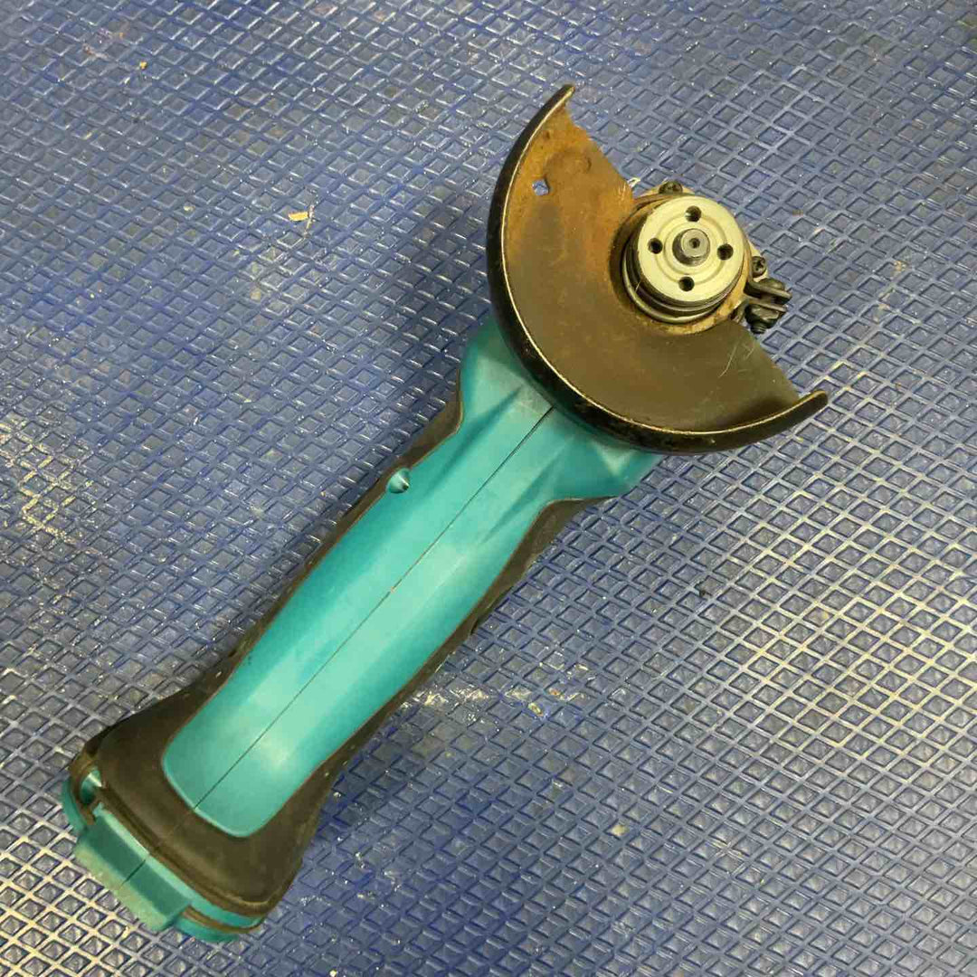 ☆マキタ(makita) コードレスディスクグラインダ GA402DZ【草加店】