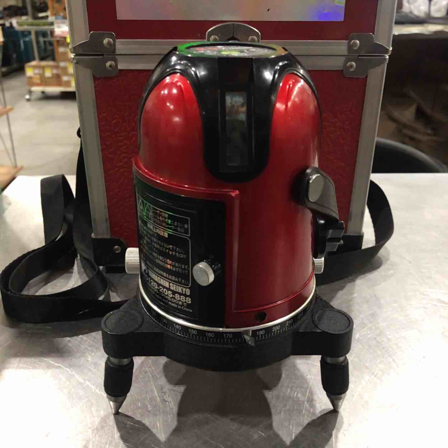◇山真製鋸(YAMASHIN) レッドエイリアン レーザー墨出し機 RA-06【川口