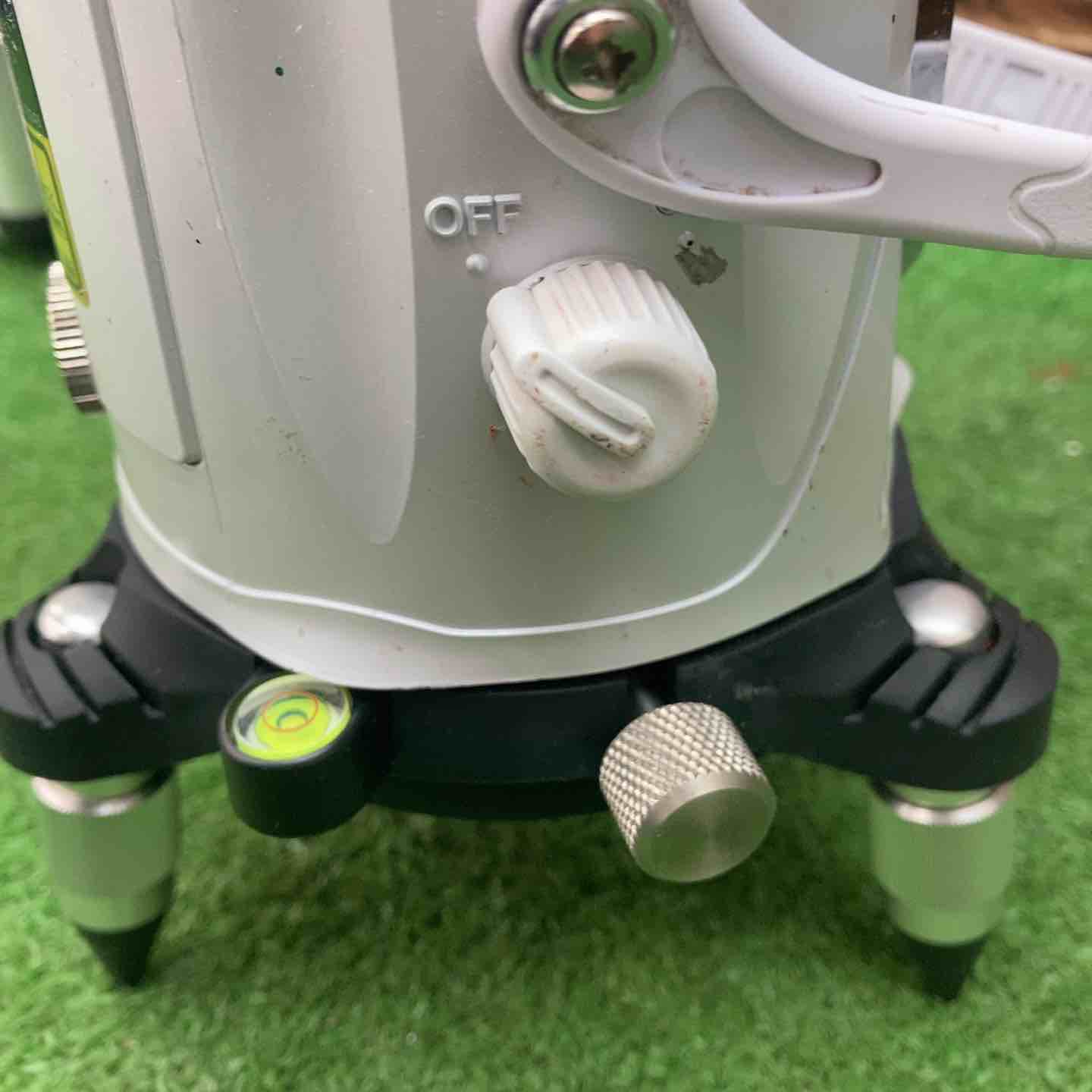 ◇日立 水平/垂直ラインレーザー墨出し器 UG25UA2【川越店】 – アクト