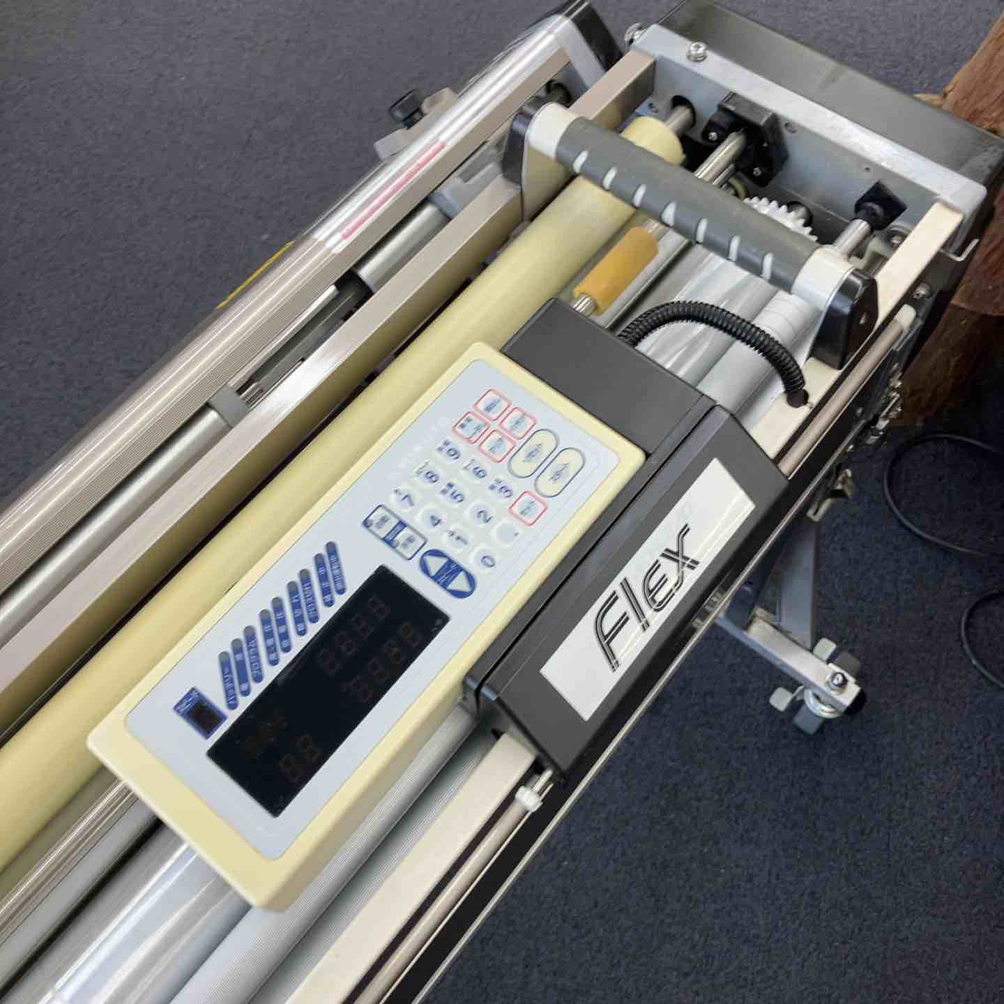 店頭受取り限定】◇極東(KYOKUTO) 自動壁紙糊付機 ATHLEAD Flex