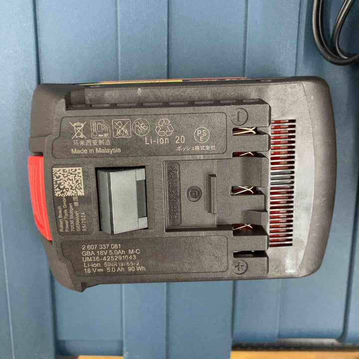 ◇ボッシュ(BOSCH) 18Vコードレスディスクグラインダー (5.0Ahバッテリー1個・充電器・キャリングケース付き) GWS18V-7【柏店】