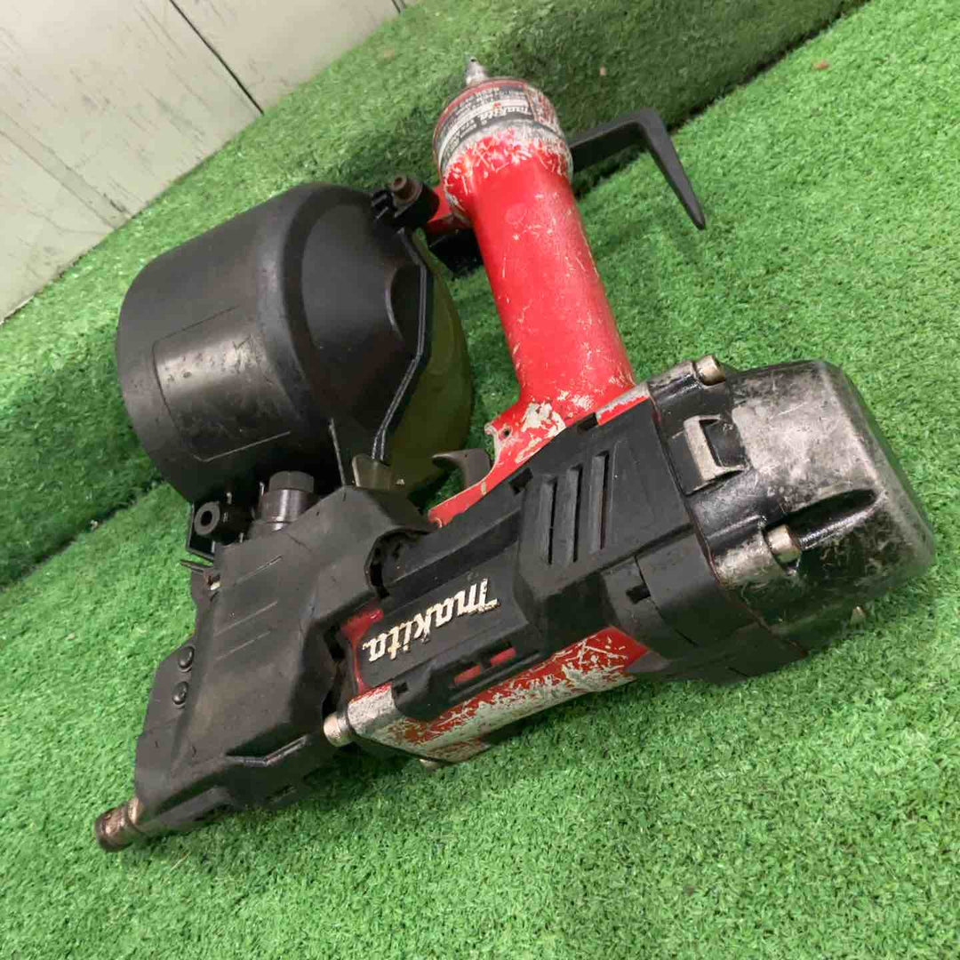 ★マキタ(makita) 高圧エア釘打ち機 AN636H 動作確認済【川口店】