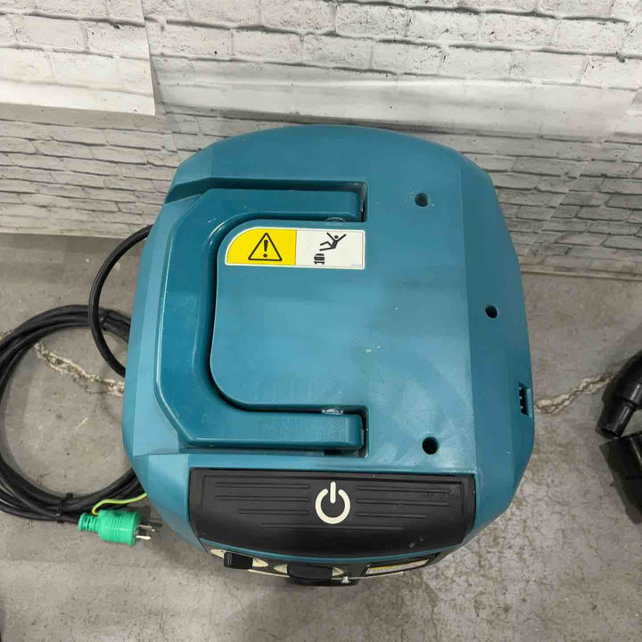 ★マキタ(makita) 集じん機 乾式 VC0830 連動機能【川口店】