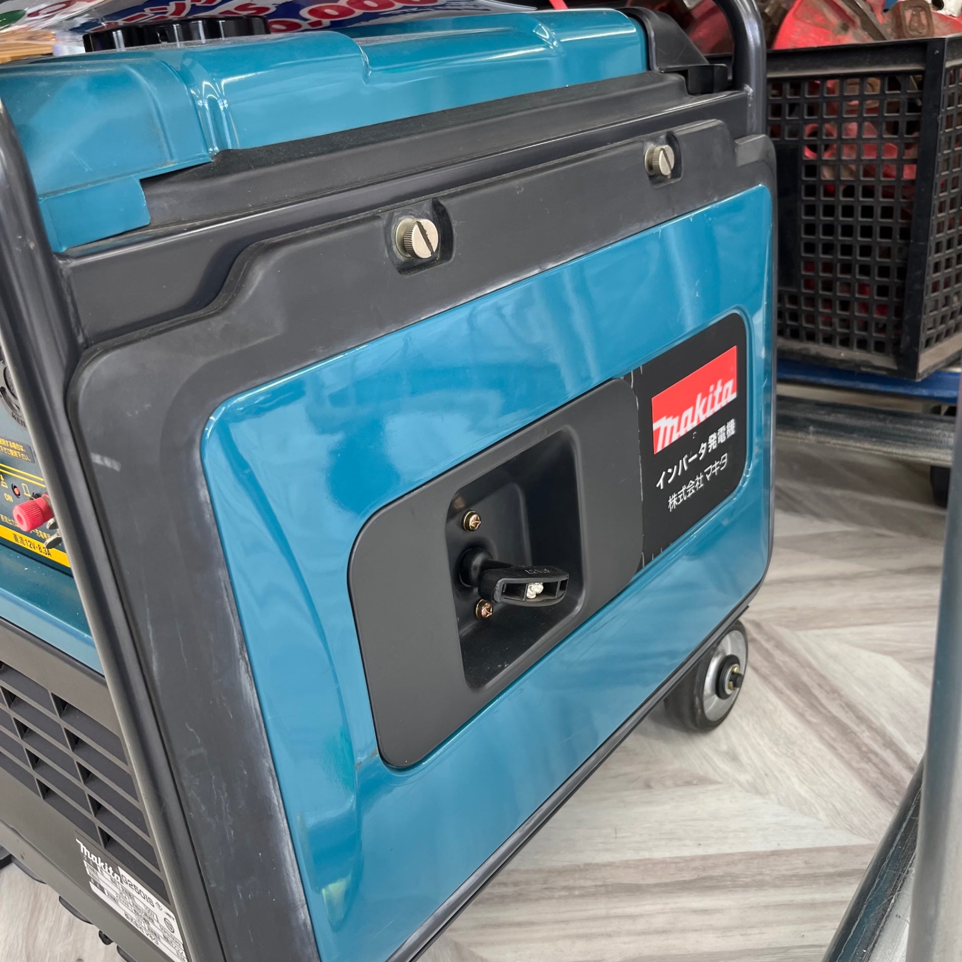 【店頭受取り限定】〇マキタ(makita) インバーター発電機 G250IS 稼働時間71h 【越谷店】