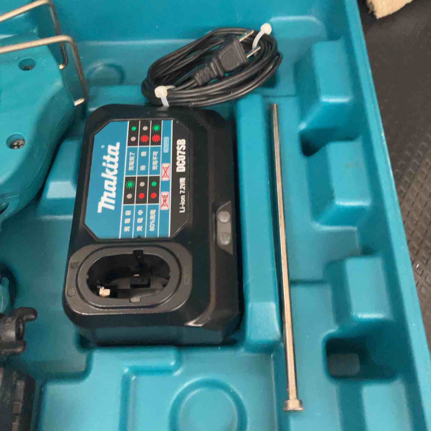 中古品】 マキタ/makita コードレスコンクリート用ガスピン打ち機