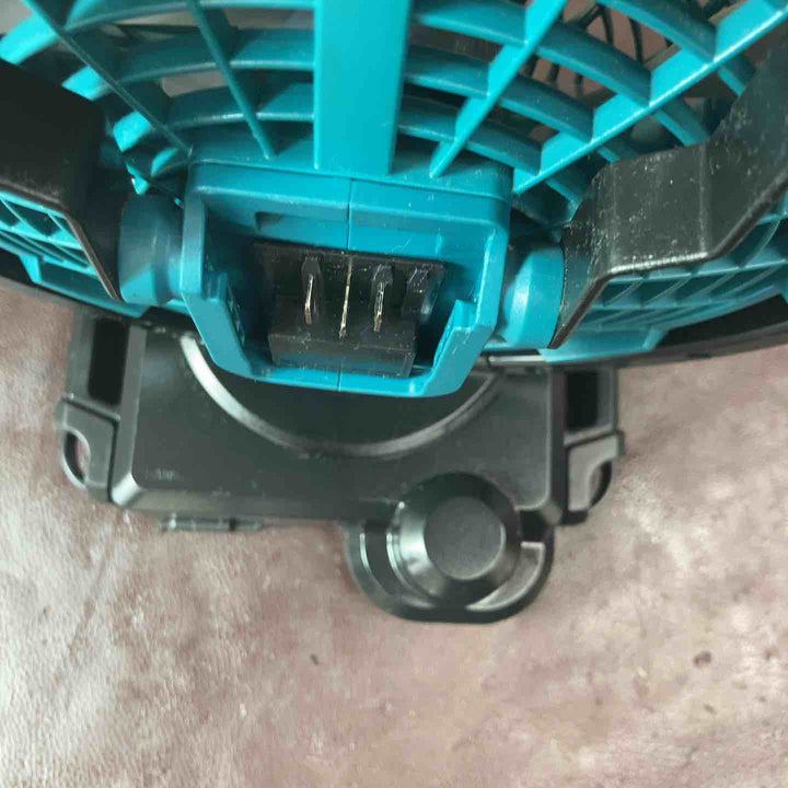【中古品】◇マキタ(makita) コードレスファン(本体のみ) CF101DZ【東大和店】