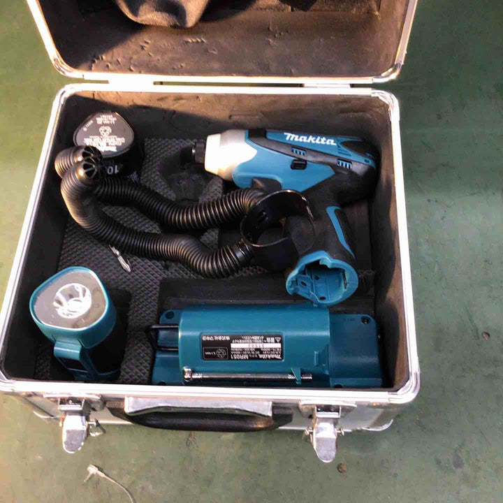 【中古品】マキタ makita TD090D ライトラジオ付きコンボ【戸田店】