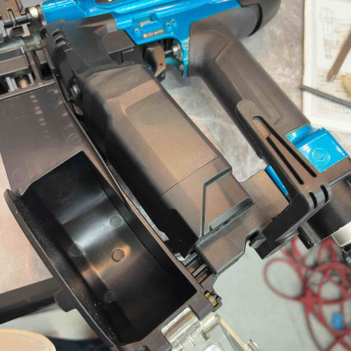 ★マキタ(makita) 高圧エアネジ打ち機 AR412HRM【八潮店】