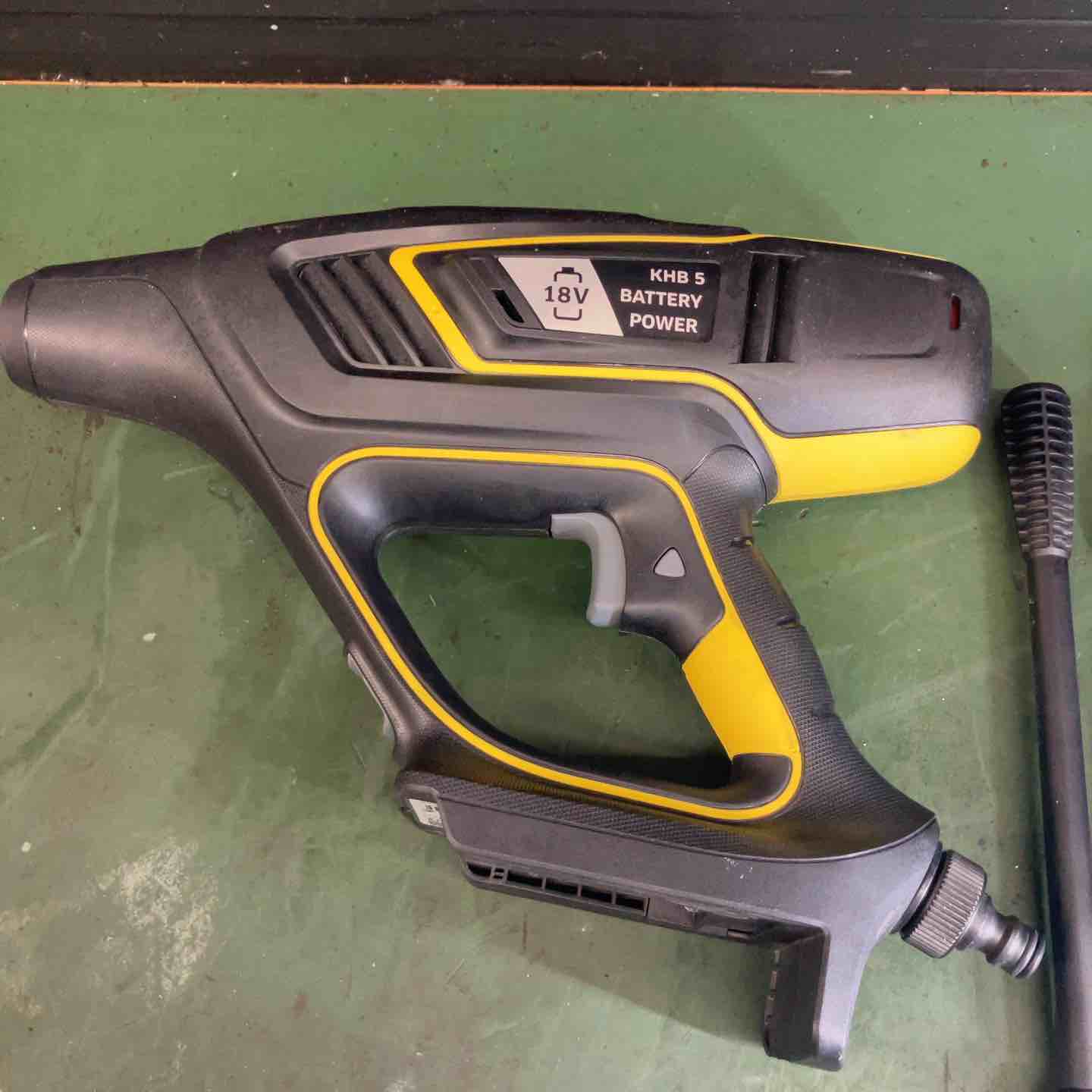 ◇ケルヒャー(KARCHER) 充電式洗浄機 KHB5　バッテリー2個、充電器付属【戸田店】 ◇ケルヒャー(KARCHER) 充電式洗浄機 KHB5 バッテリー2個、充電器付属