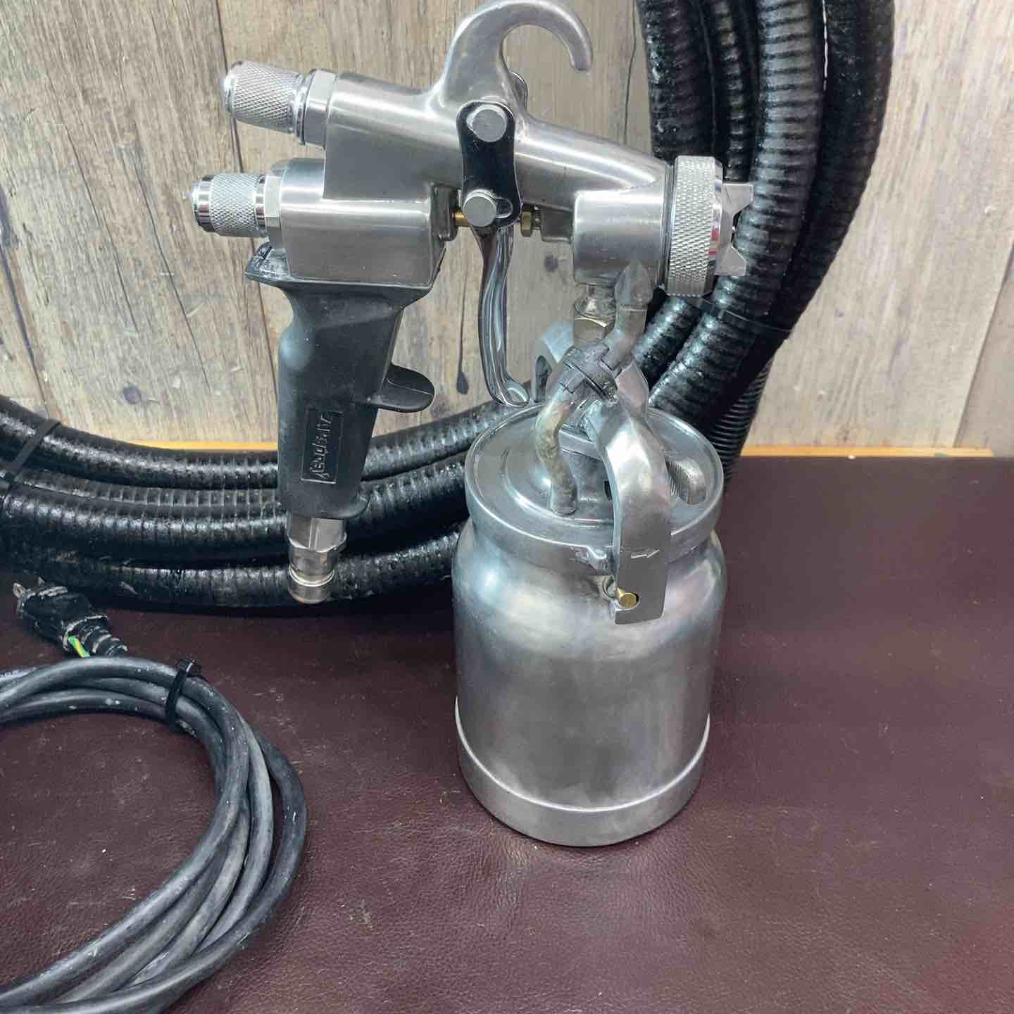 【中古品】 ワグナー(WAGNER) 温風低圧塗装機 HV9100 ホース・ガン付属 【東大和店】 中古品】 ワグナー(WAGNER) 温風低圧塗装機 HV9100 ホース・ガン付属