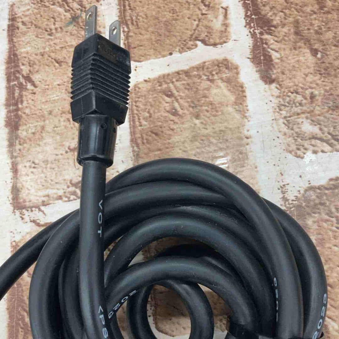【中古品】マキタ(makita) 100mmディスクグラインダ 9533B【所沢店】