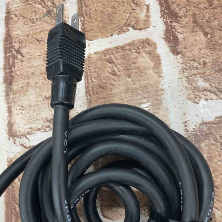 【中古品】マキタ(makita) 100mmディスクグラインダ 9533B【所沢店】