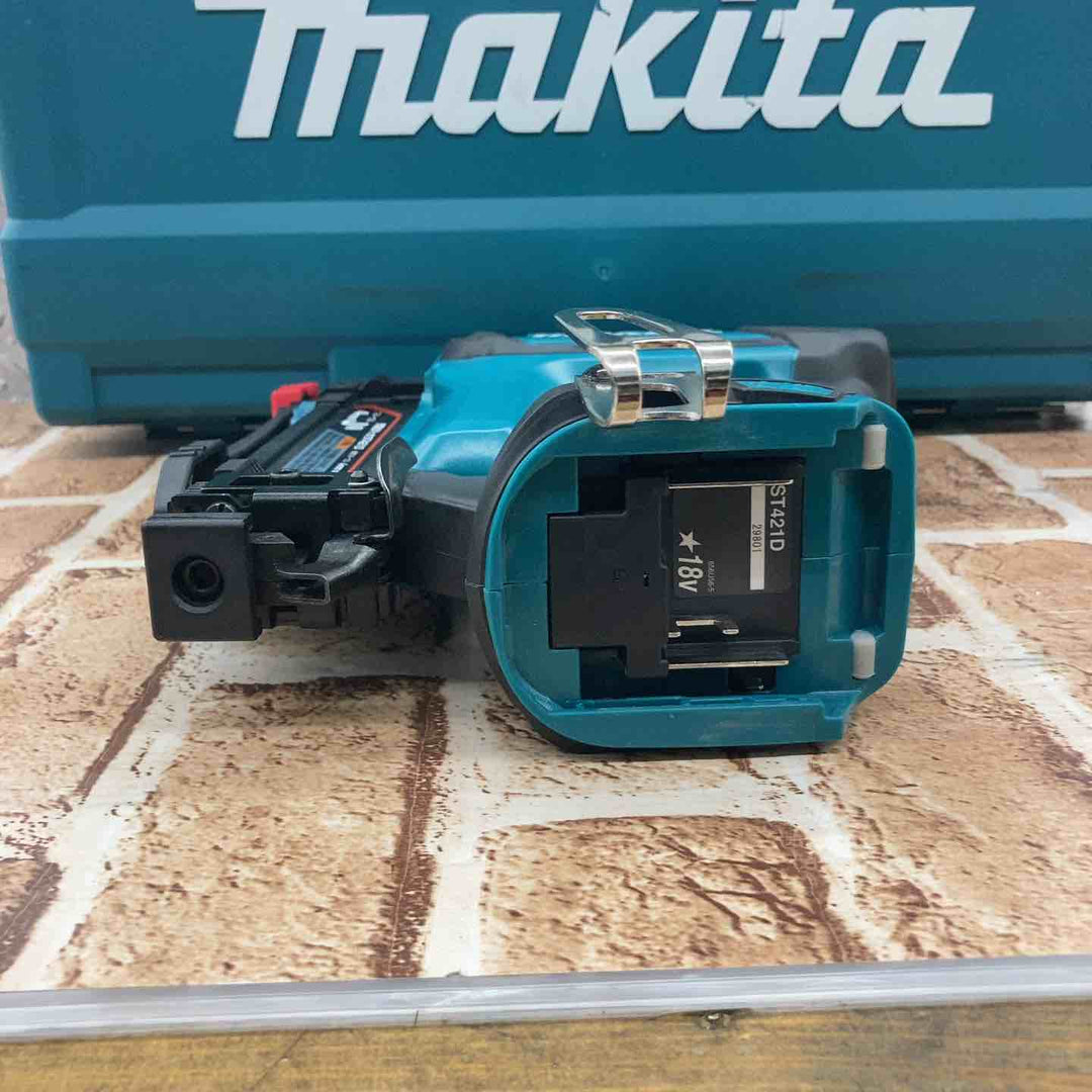 ★マキタ(makita) コードレスタッカー ST421DZK【所沢店】