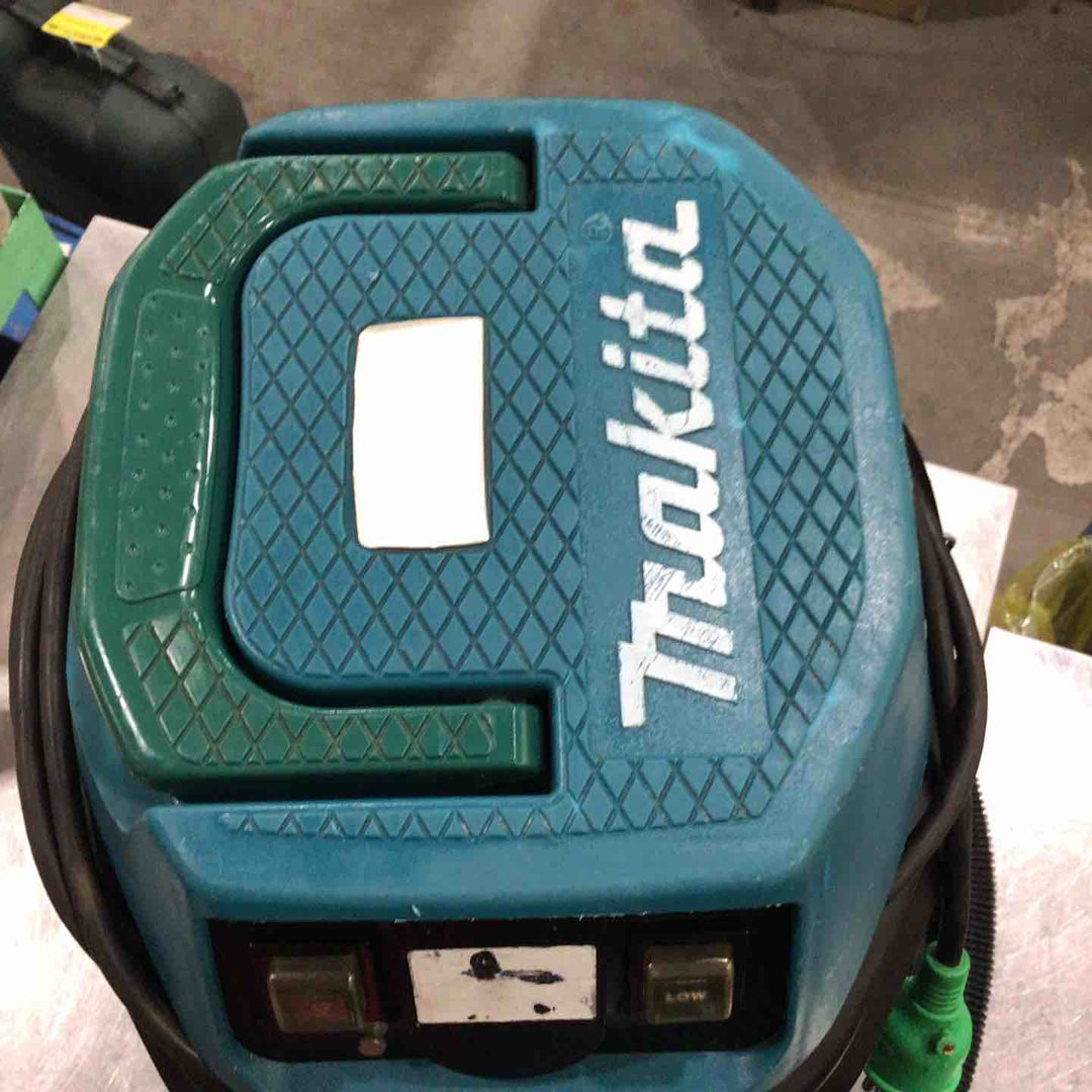 ◇マキタ(makita) 乾式 集じん機 472(P)【川口店】