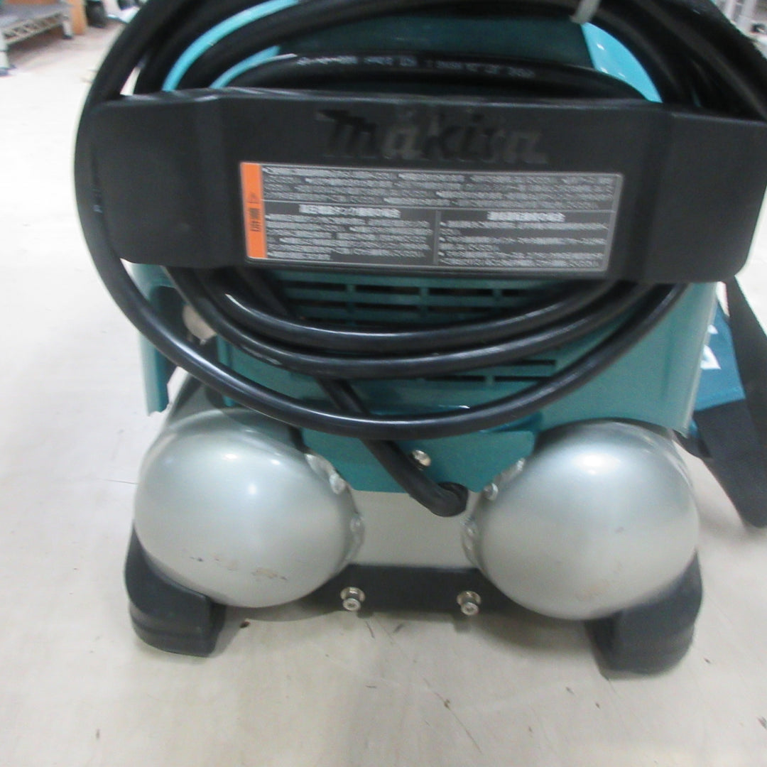 ★マキタ(makita) エアコンプレッサー AC462XS【町田店】