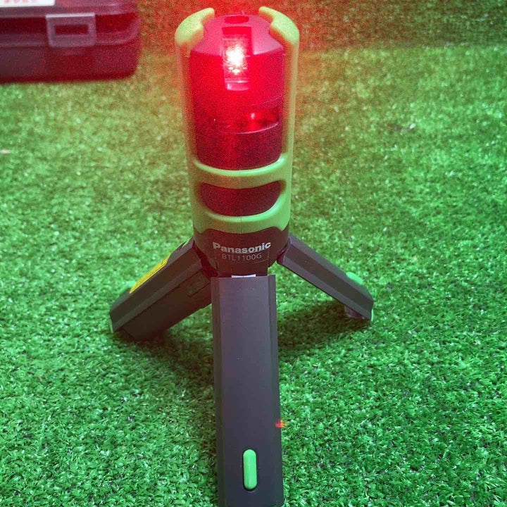 パナソニック(Panasonic) レーザー墨出し器 墨出し名人 十字・地墨 BTL1100G【川崎店】