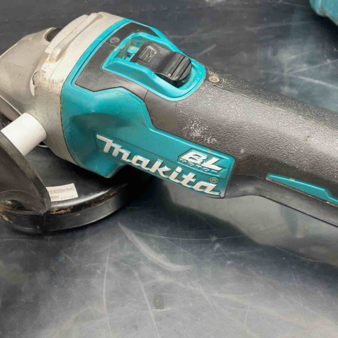 ★マキタ(makita) 125mmコードレスディスクグラインダー GA504DRGXN【川越店】