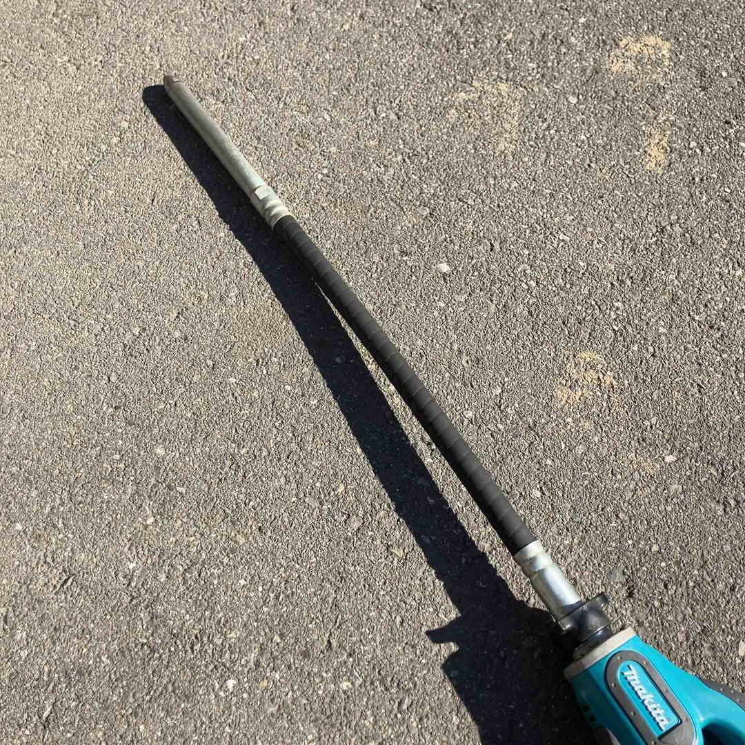 【中古品】 マキタ/makita 14.4vコンクリートバイブレータ・VR340DZ 【桶川店】