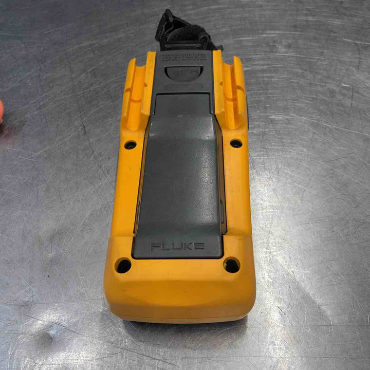 【中古品】 FLUKE(フルーク) マルチテスター 233Si 検査 検知 計器 計測 【東大和店】