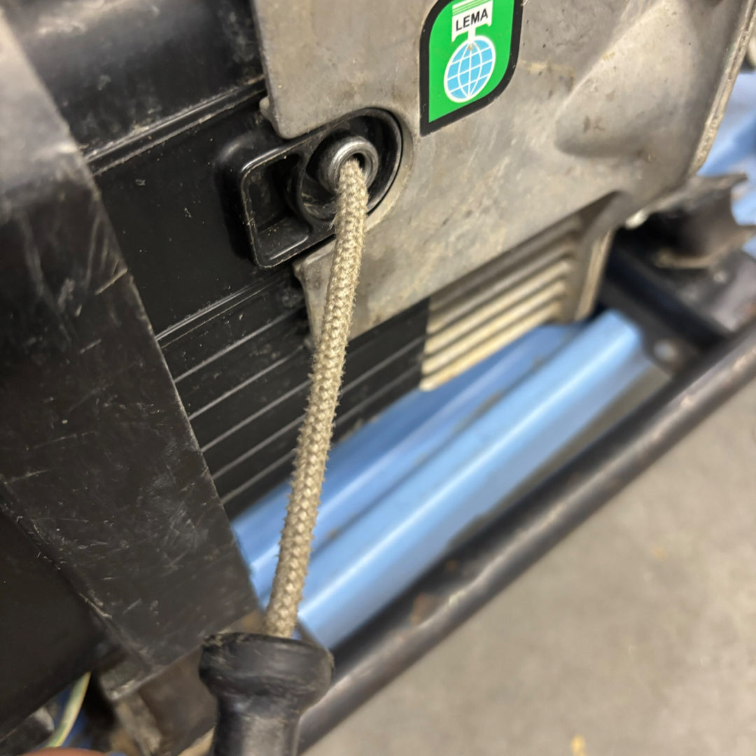 【店頭受取り限定】〇マキタ(makita) インバーター発電機 G250I【越谷店】