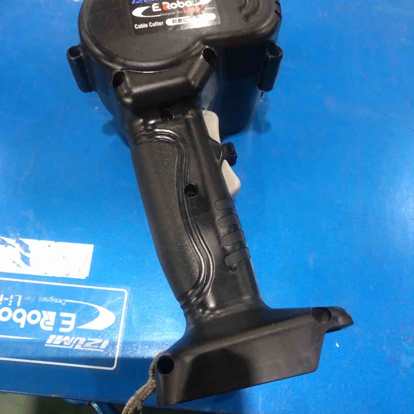 泉精器 REC-Li50 コードレスケーブルカッタ【市川行徳店】【店頭取引限定】【中古】管理番号：ITFNPRASU0SG GJw8PZDb2SZCClZg10BtyvtIZW85VZ